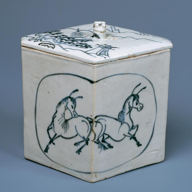 写真：青花菱馬共蓋水指（呉州染付） 漳州窯 明時代 17世紀